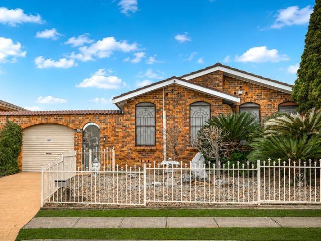 House Plus Studio In A Great Location
