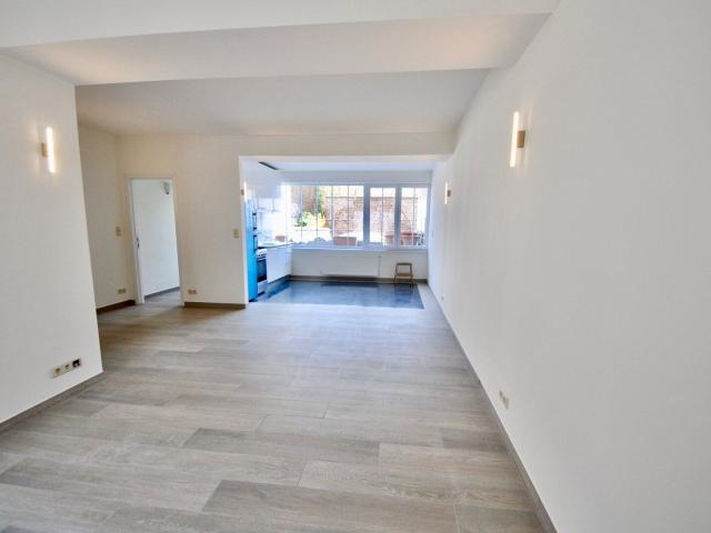 House renovated, 3 bdrs or 2 bdrs and 1 office