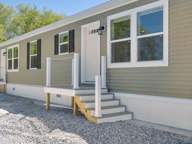 house Rockland ME ES104833187