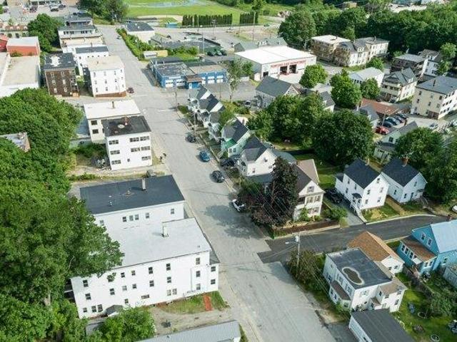house Rumford ME ES104834531