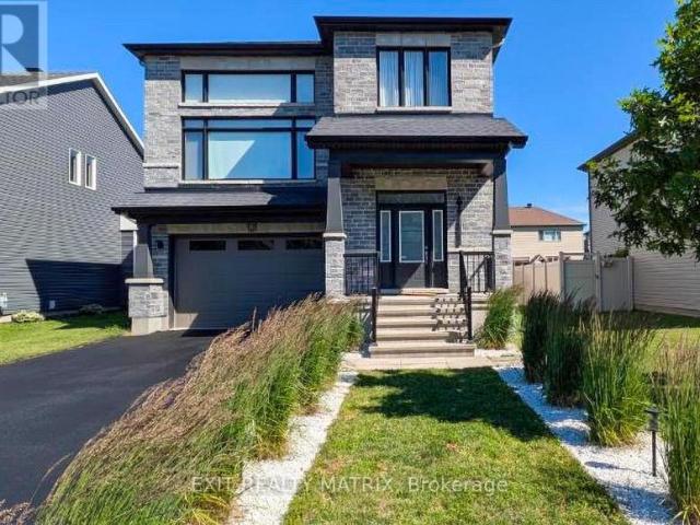House Russell ON 104985869