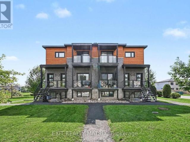 House Russell ON 105378178