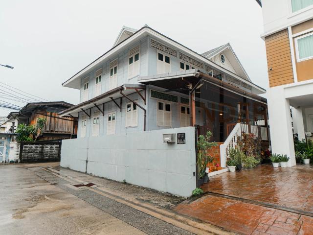 House Samsen 2 bedrooms, for rent