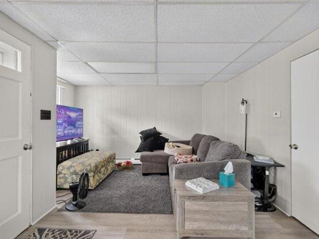 house Sanford ME ES105629360