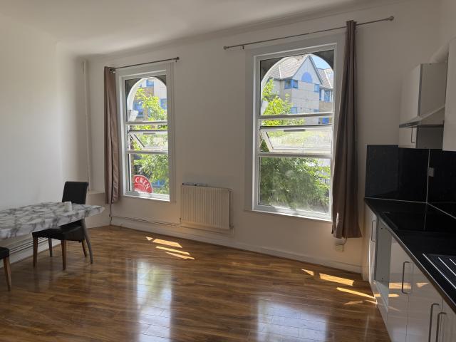 House share to rent