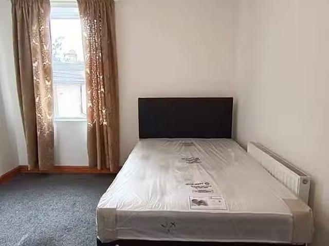 House share for rent in Pentrebane Street, Cardiff City, CF11