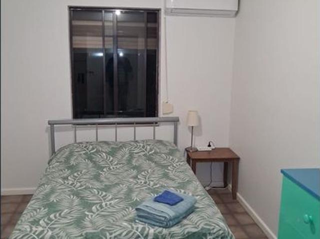 House share room