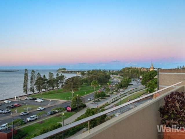 House size penthouse, world class views