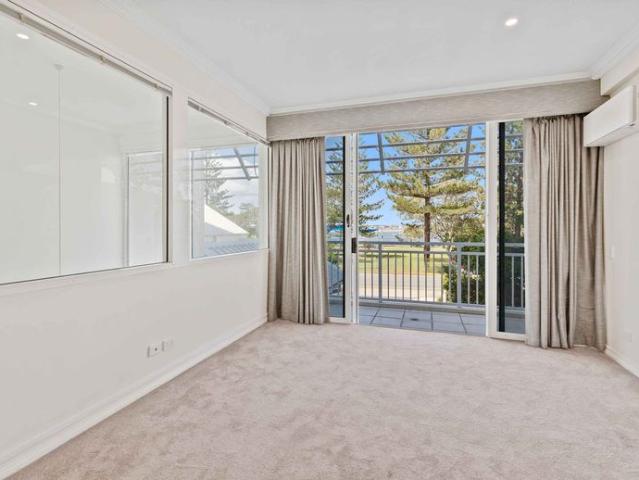 House Sized Waterfront Apartment | 279sqm Living + 68sqm 3 Car Garage