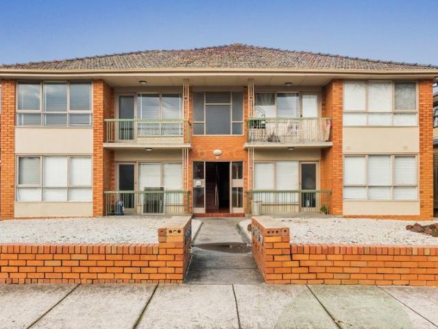 House Sized Apartment In Highly Sought Location