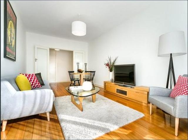 House sized apartment opposite the Botanical Gardens
