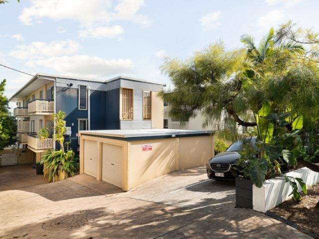House Sized Living with a Rare Backyard Retreat in the Heart of Clayfield