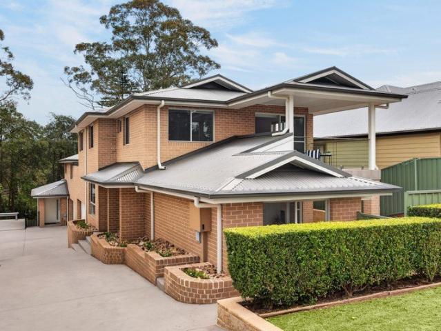 House Sized Living, Townhouse Convenience, Unbeatable Location!