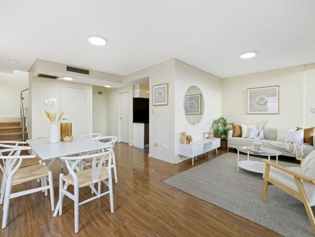 House Sized Luxury with a Spectacular North Facing Terrace