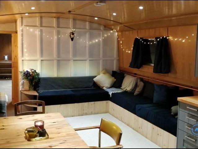 Houseboat, London, N1 2 bed houseboat to rent £2,200 pcm £508 pw