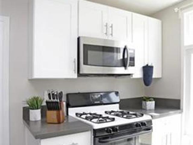 [HOUSING] 515 sq ft Koreatown Studio Apartments $1