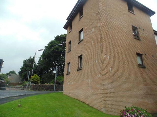 Houston Road, Bridge of Weir PA11 2 bed flat to rent £825 pcm £190 pw