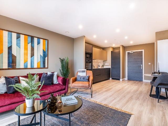 Hove Central, Boulevard Place Hove BN3, 1 bed flat to rent, £1,670 pcm | PrimeLocation