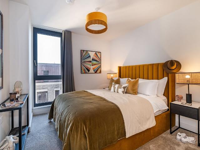 Hove Central, Boulevard Place Hove BN3, 2 bed flat to rent, £2,200 pcm | PrimeLocation