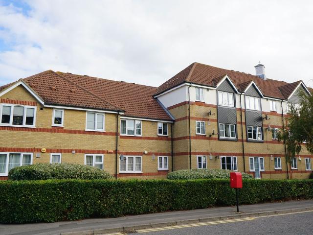 Hove Close, Grays RM17, 1 bed flat to rent, £1,150 pcm | PrimeLocation