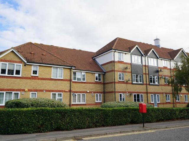 Hove Close, Grays 1 bed flat to rent £1,150 pcm £265 pw
