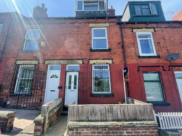 Hovingham Grove, Leeds LS8, 3 bed terraced house to rent, £980 pcm | PrimeLocation