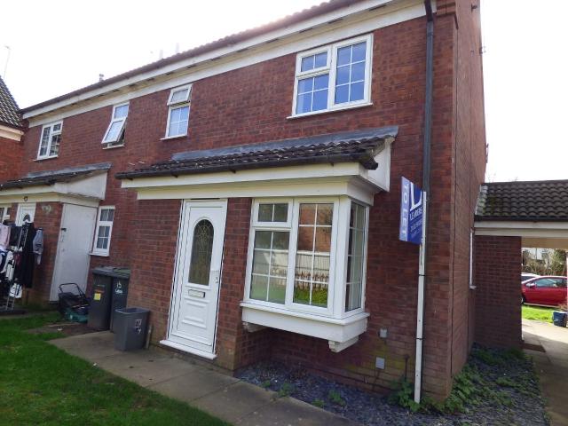 Howard Close, Luton LU3, 1 bed terraced house to rent, £950 pcm | PrimeLocation