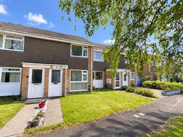 Howard Close, Mudeford, Dorset. BH23 3HY 2 bed terraced house to rent £1,400 pcm £323 pw