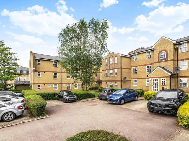 Howard Close, Waltham Abbey, EN9 1 bed flat to rent £1,200 pcm £277 pw