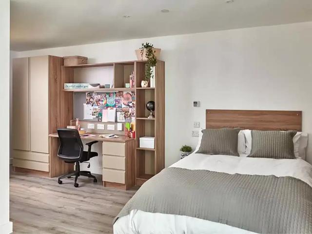 Howard Gardens, Cardiff Has an Apartment