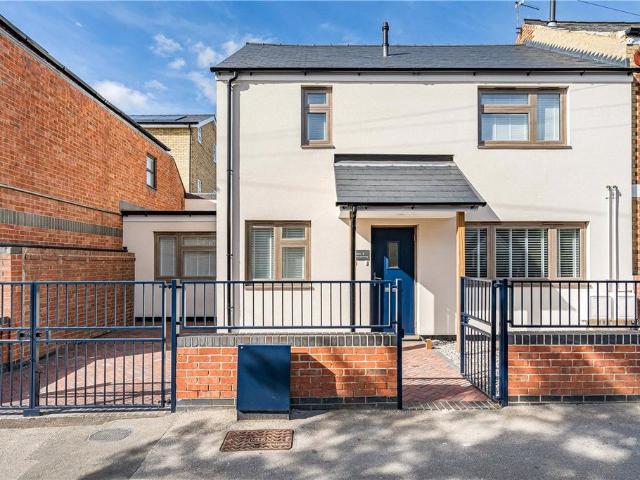 Howard Street, Oxford, Oxfordshire, OX4 1 bed apartment to rent £1,700 pcm £392 pw