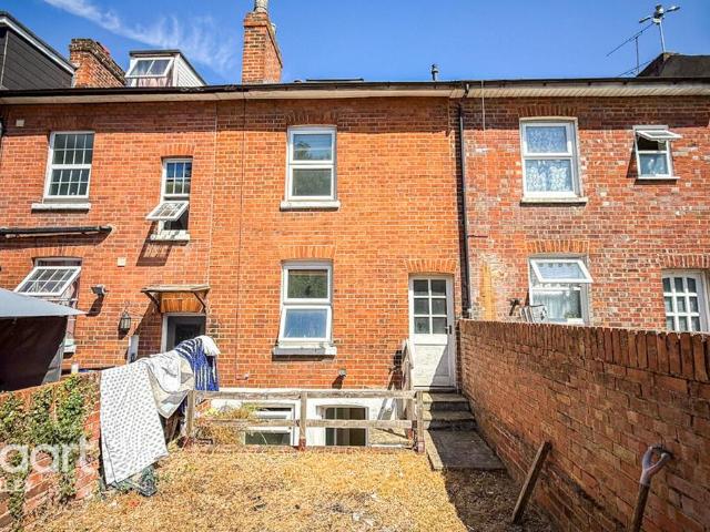 Howard Street, READING 1 bed in a house share to rent £595 pcm £137 pw