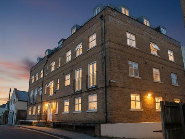 Howard Place, St. Annes Court Howard Place, BN1 – HW Estate Agents