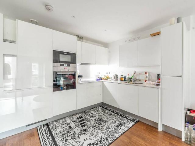Howard Road, London, HA7 1GD, United Kingdom | 2 bed apartment for rent #139068117 | Rentberry