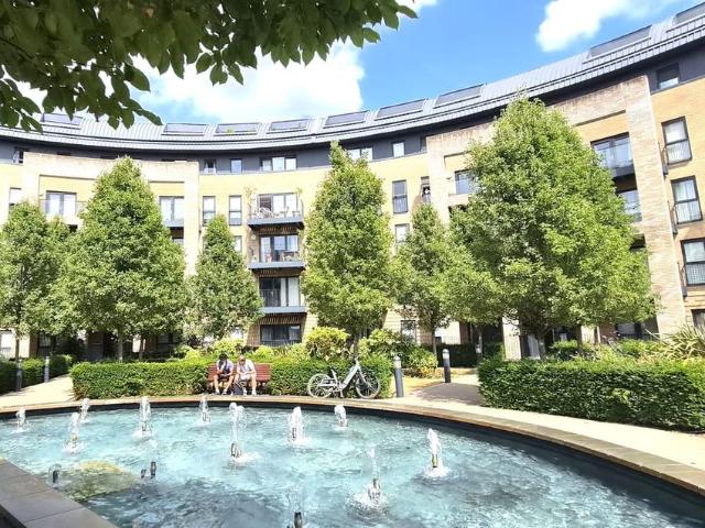 Howard Road, Stanmore HA7, 2 bed flat to rent, £2,100 pcm | PrimeLocation