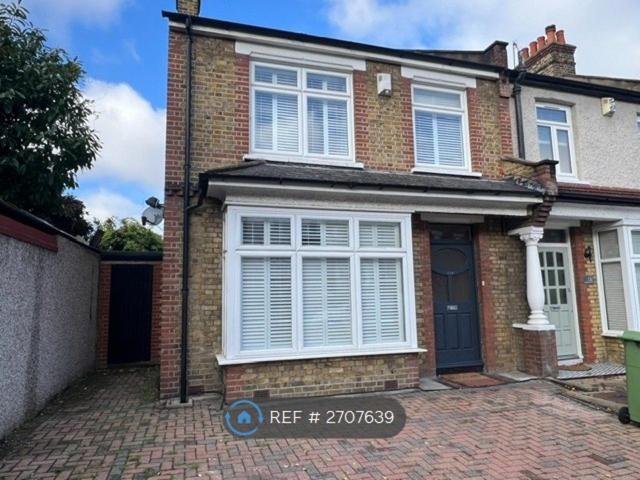 Howarth Road, London SE2, 2 bed end terrace house to rent, £2,000 pcm | PrimeLocation