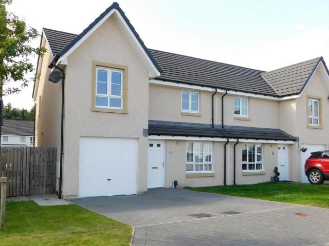 Howatston Court, Livingston 3 bed semi detached house to rent £1,495 pcm £345 pw