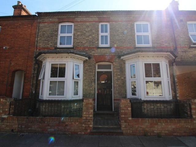 Howbury Street, Bedford, Beds MK40, 2 bed flat to rent, £1,095 pcm | PrimeLocation