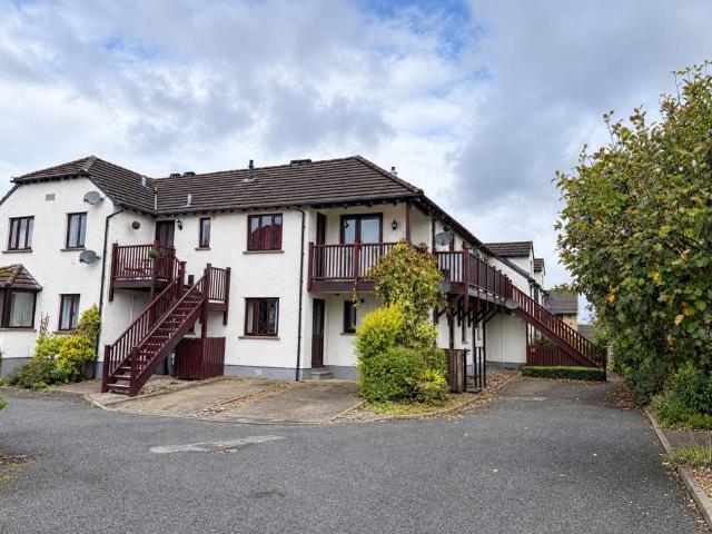 Howe Bank Close, Kendal. 2 bed flat to rent £850 pcm £196 pw