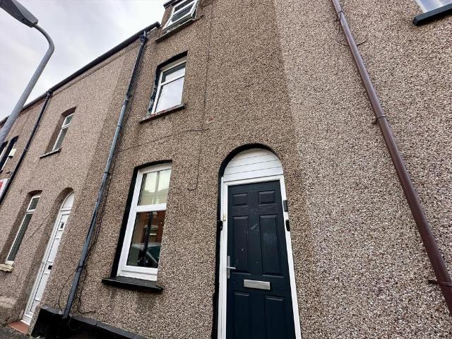 Howe Street, Barrow LA14 1 bed flat to rent £650 pcm £150 pw