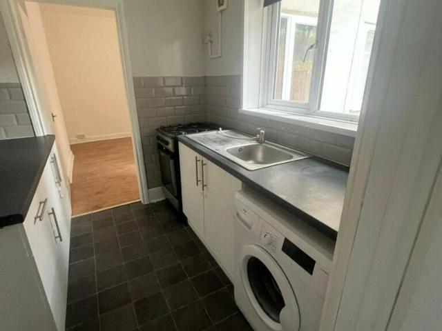 Howlett Hall Road, Newcastle upon. 3 bed ground floor flat to rent £795 pcm £183 pw