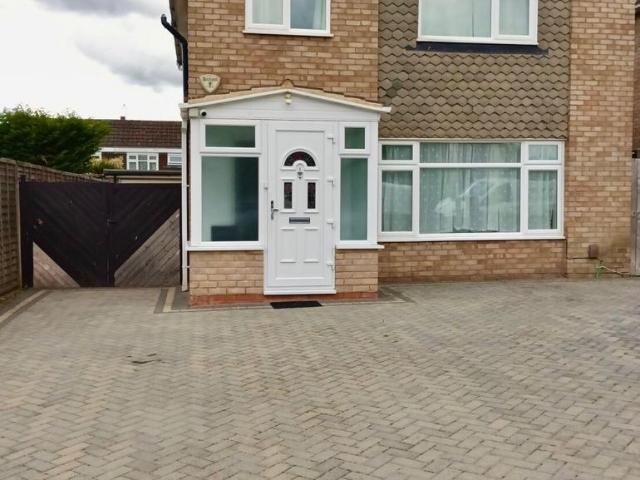 Howletts Lane, RUISLIP, HA4 4 bed detached house to rent £2,947 pcm £680 pw