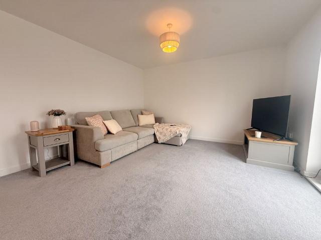 Howley Avenue, Leeds, Morley