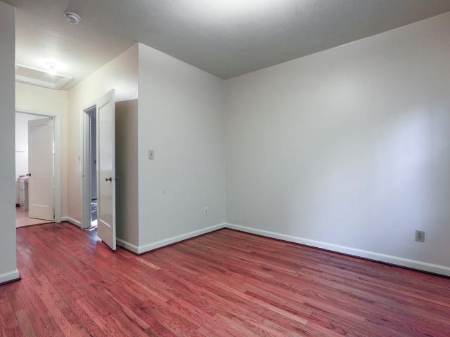 HOYT STREET APARTMENTS CZOP05 1 Bedroom Apartment for Rent at 4405 Ne Hoyt St, Portland, OR 97213 North Tabor