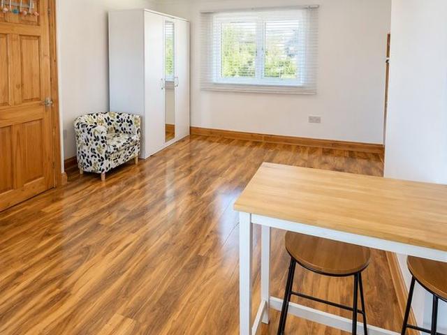 Hoylake Road, London W3, Studio to rent, £1,400 pcm | PrimeLocation