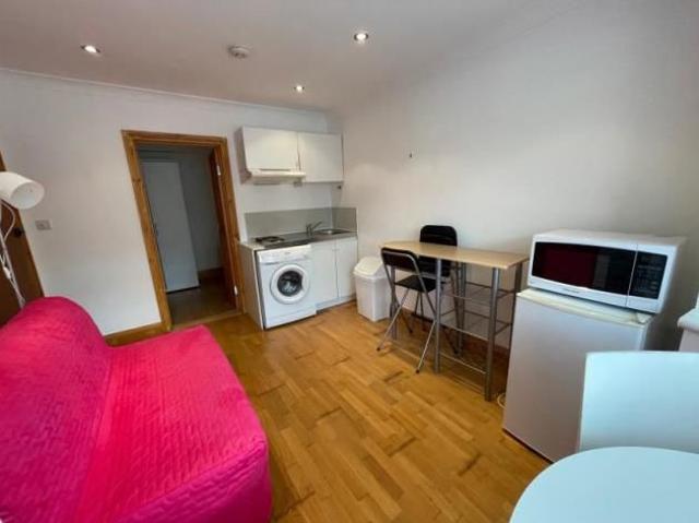 Hoylake Road, London W3, 1 bed flat to rent, £1,500 pcm | PrimeLocation