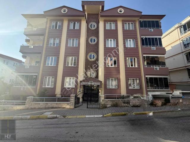 Hly Gayrimenkul'den Bahçelievler Mah.de Arakat 3+1 Kiralık Daire