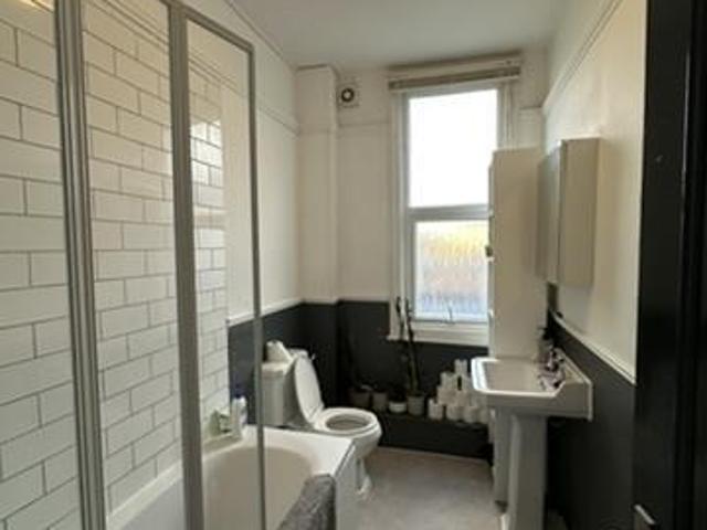 HMO High Spec Bills Included Central Fishponds