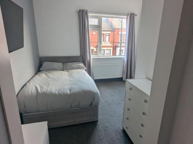 HMO Room 5, Rockingham Road 1 bed in a house share to rent £520 pcm £120 pw