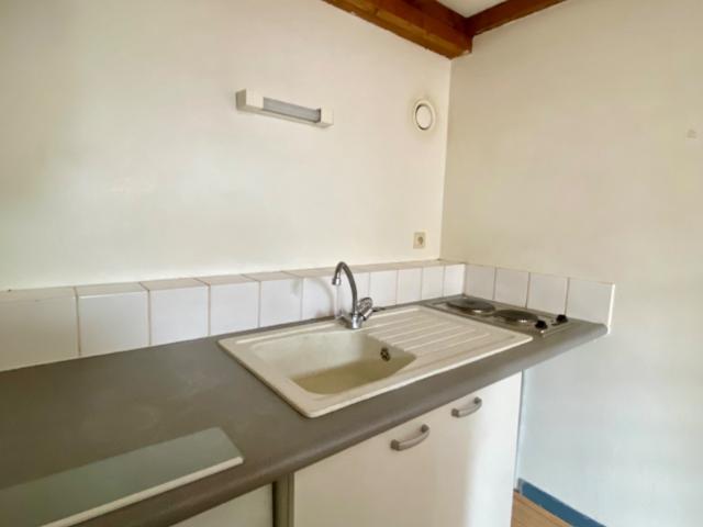 HMK LL152 Lille Sébastopol Studio non meublé de 18.07m²